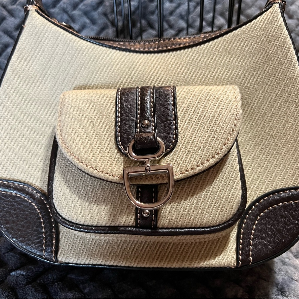 Elegant Etienne Aigner Tan and Brown Women's Shoulder Bag. - Picture 6 of 12